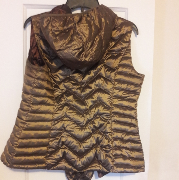 Womens Winter Vest size M Penalize Bronze with Hoo - Picture 5 of 7